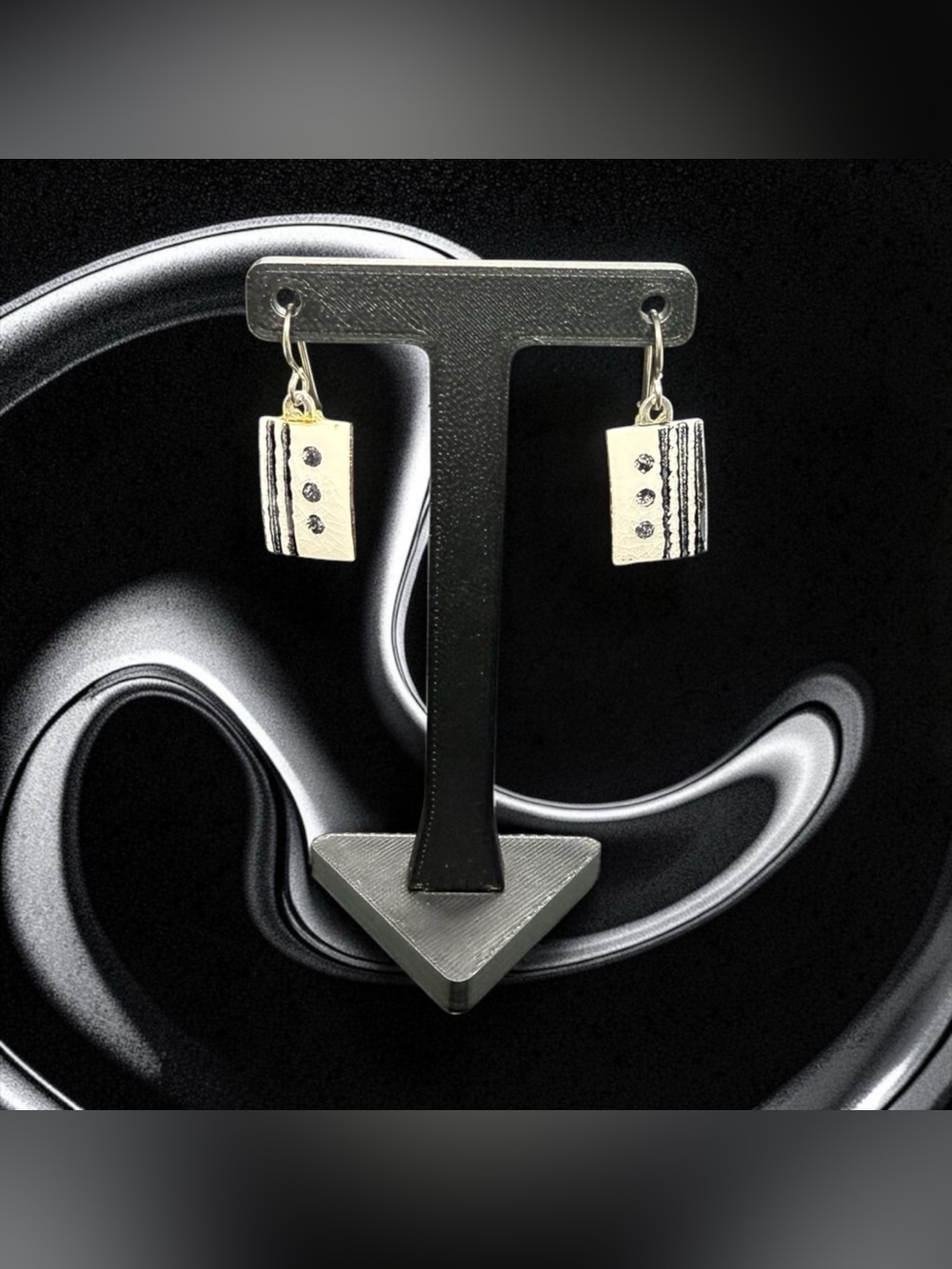 🖤Black & White Domino-Style Pattern Rectangular Drop Earrings /NWOT🖤